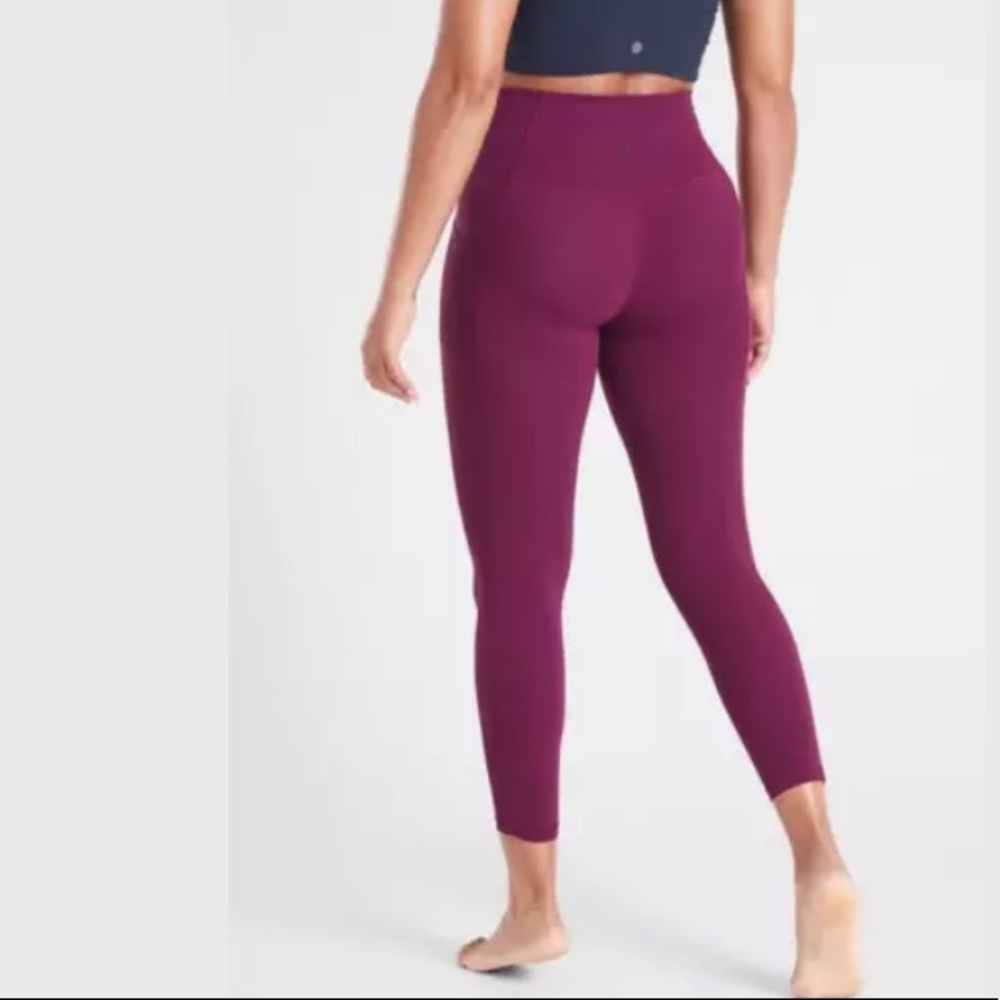 ATHLETA Salutation Stash Pocket II 7/8 Tight - Picture 2 of 3